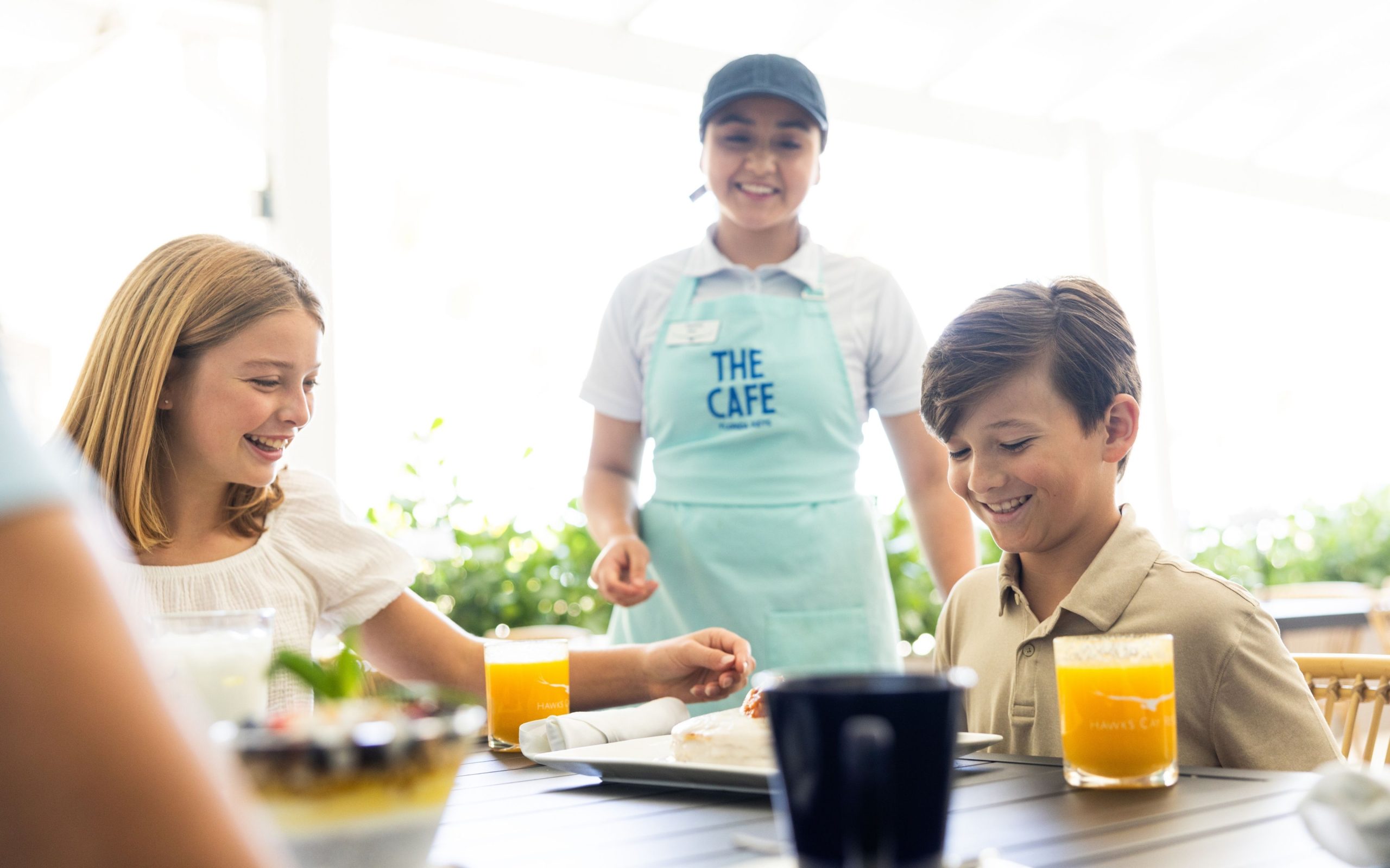 Kids_Eat_Free(4000 x 2500 px)